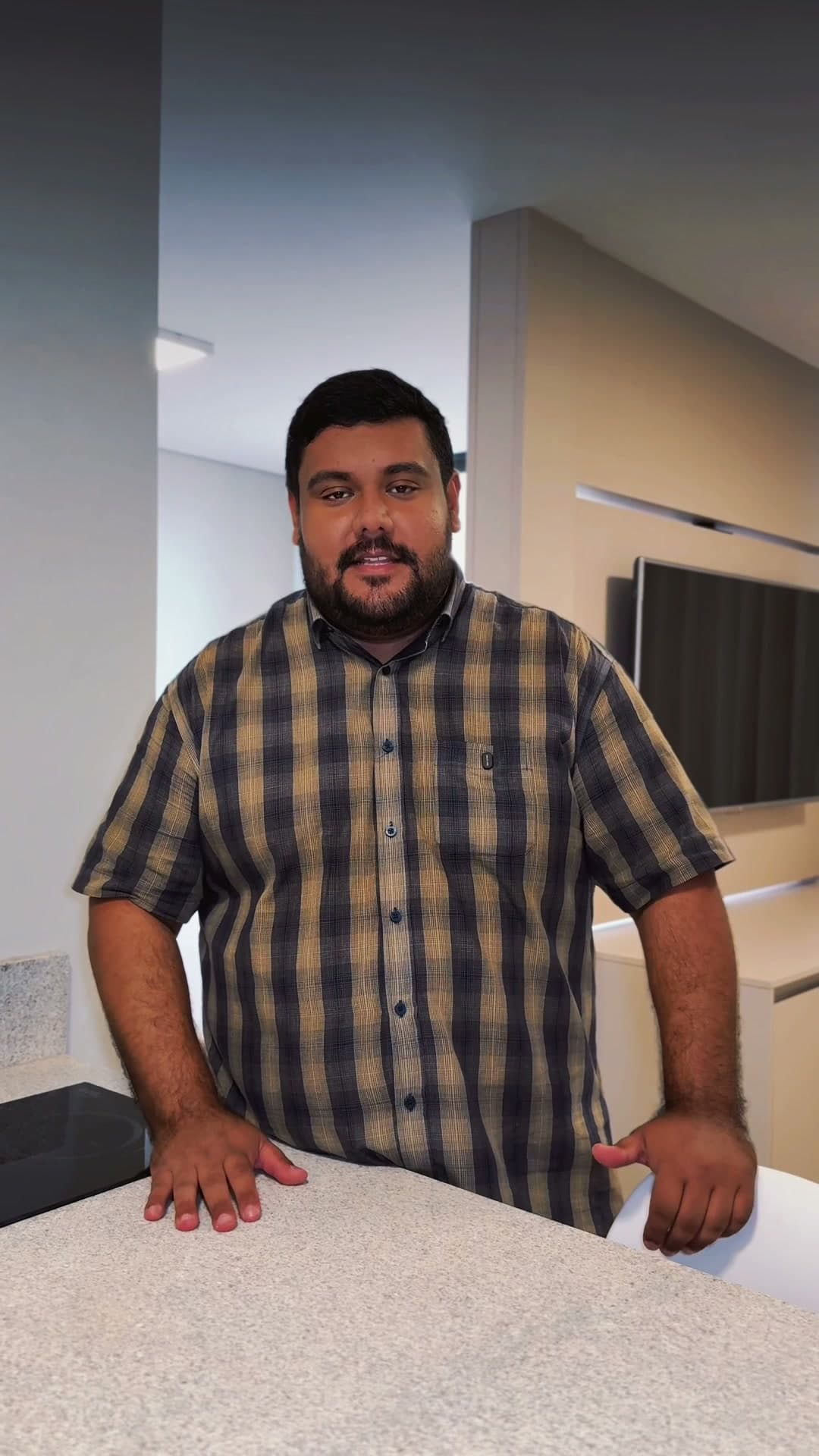 Victor Pereira de Oliveira, corretor de imóveis em Paranaguá