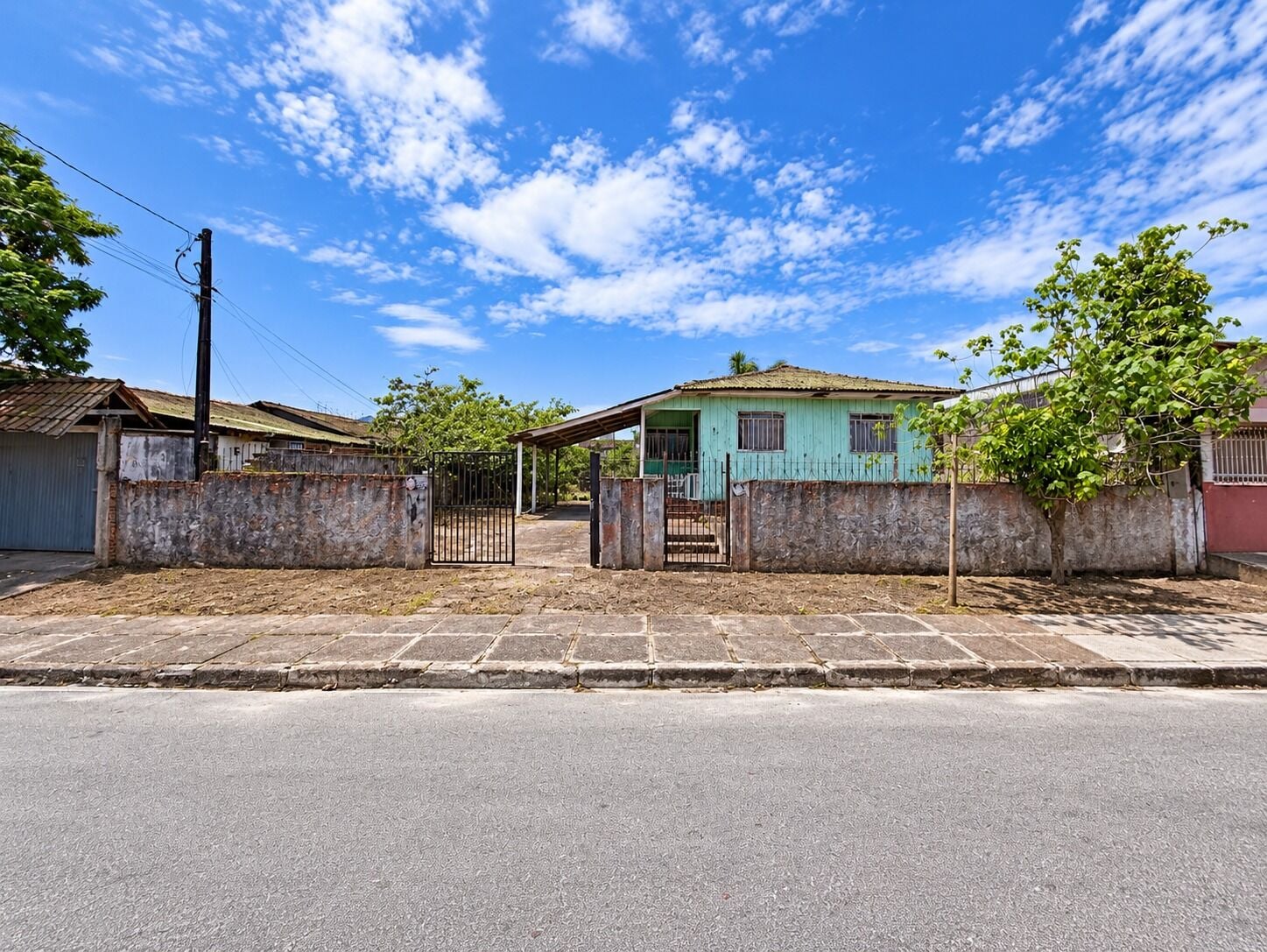 Terreno grande e pronto para construir
